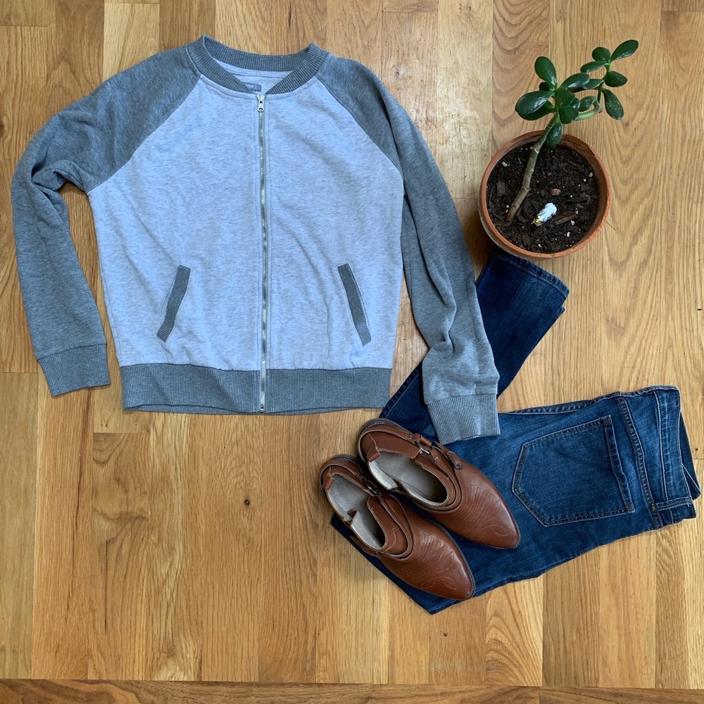 American Eagle Gray Crew Neck Zip Sweatshirt